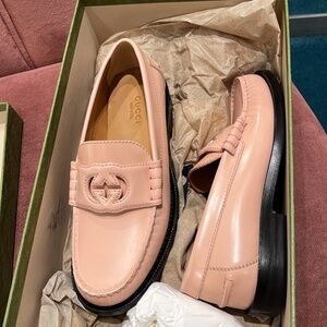 Gucci Women's Interlocking G loafer